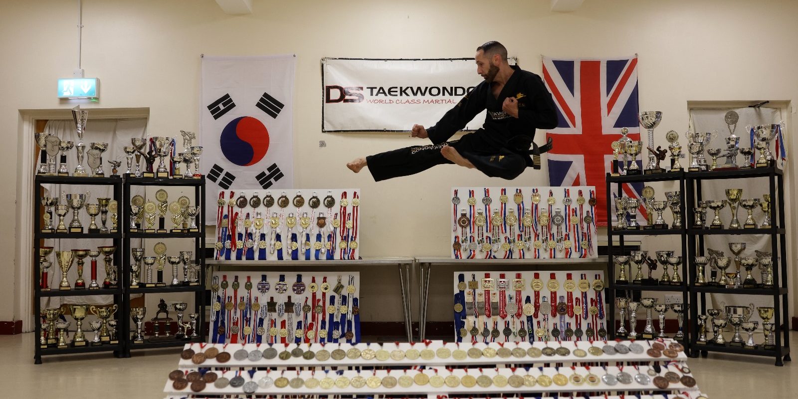 Permalink to: Featured Slider photo 01